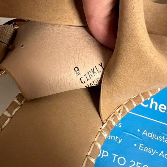 Catherine Malandrino sandals. Size 9. - Picture 2 of 3